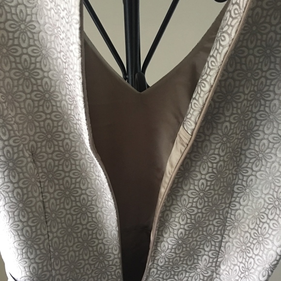 Dress - Picture 5 of 5